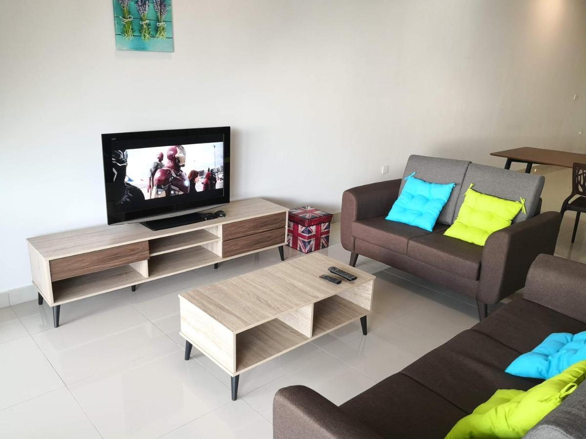 Sparkling Clean Homestay @ Kota Kemuning - Rimbayu Teluk Panglima Garang Ngoại thất bức ảnh